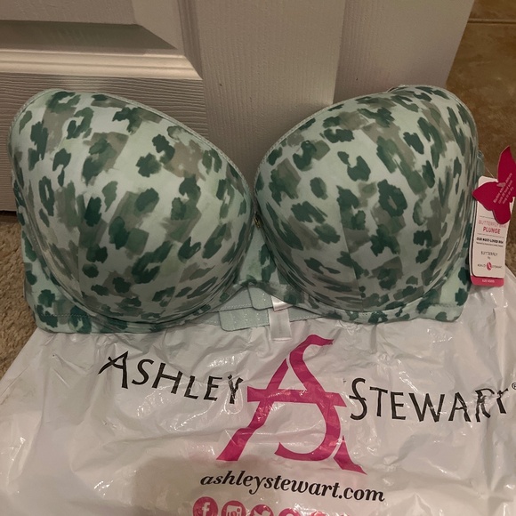 Perfect **BACK SMOOTHING ** ButterflyPlunge Bra - Picture 3 of 7